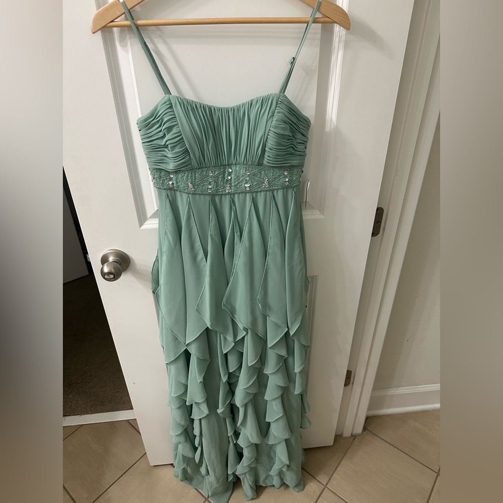 decode 18 sage formalwear dress